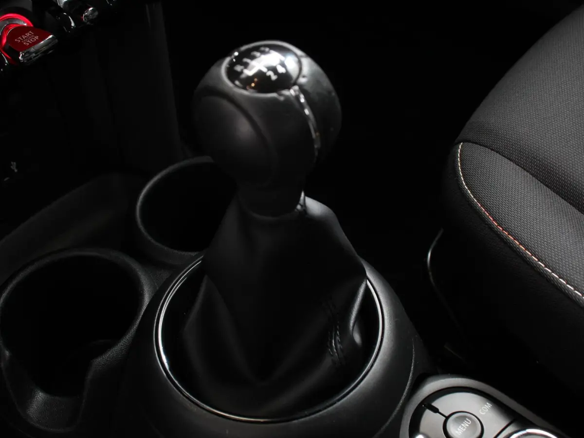 One 1.5 3-DRS First Salt Airco Lichtmetalen Velgen Stoelverwarming Keyless start
