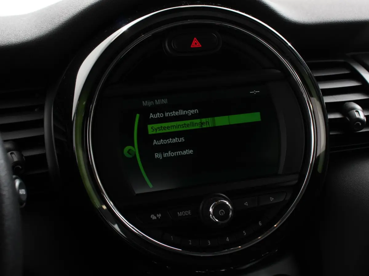One 1.5 3-DRS First Salt Airco Lichtmetalen Velgen Stoelverwarming Keyless start