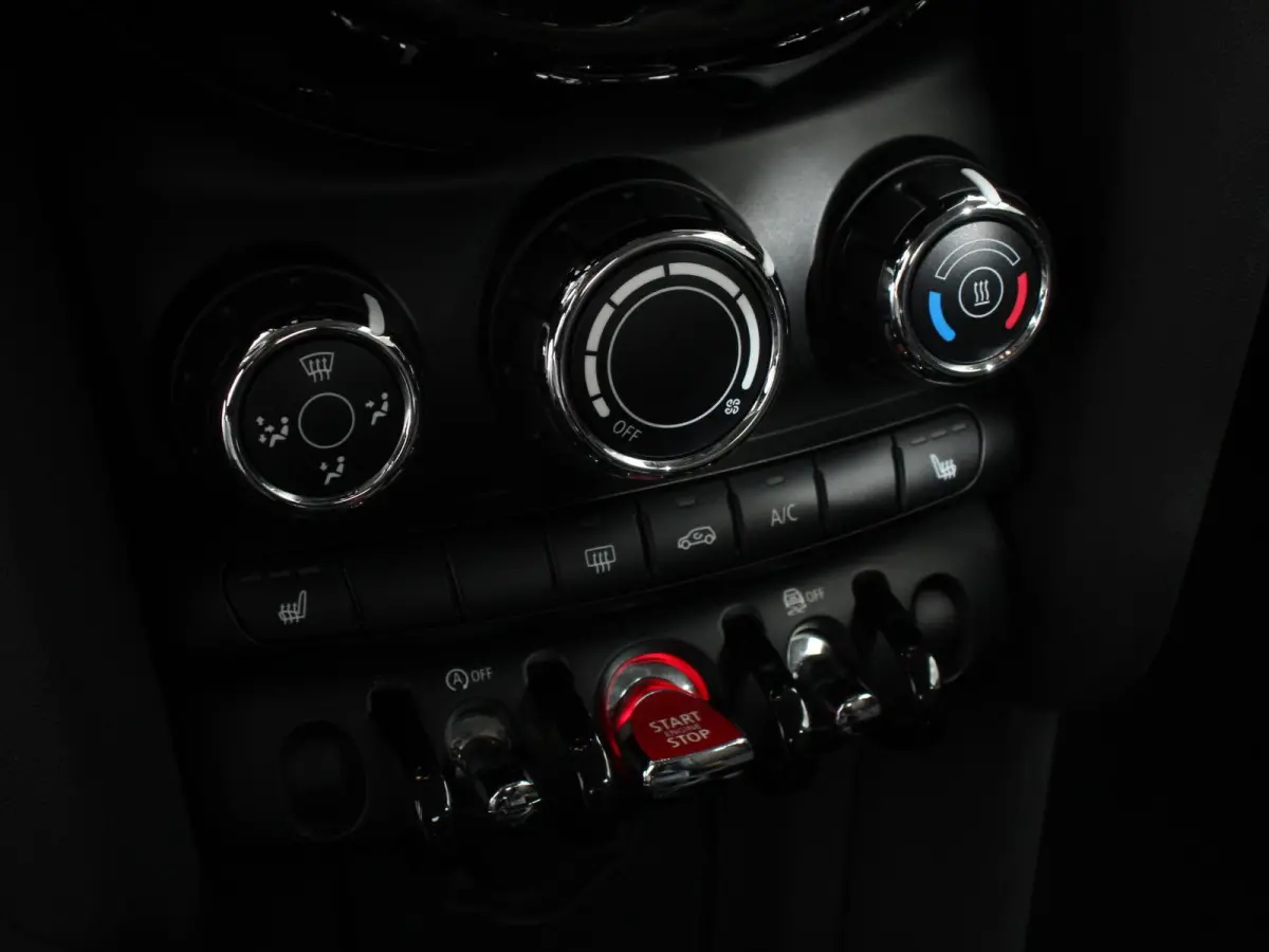 One 1.5 3-DRS First Salt Airco Lichtmetalen Velgen Stoelverwarming Keyless start