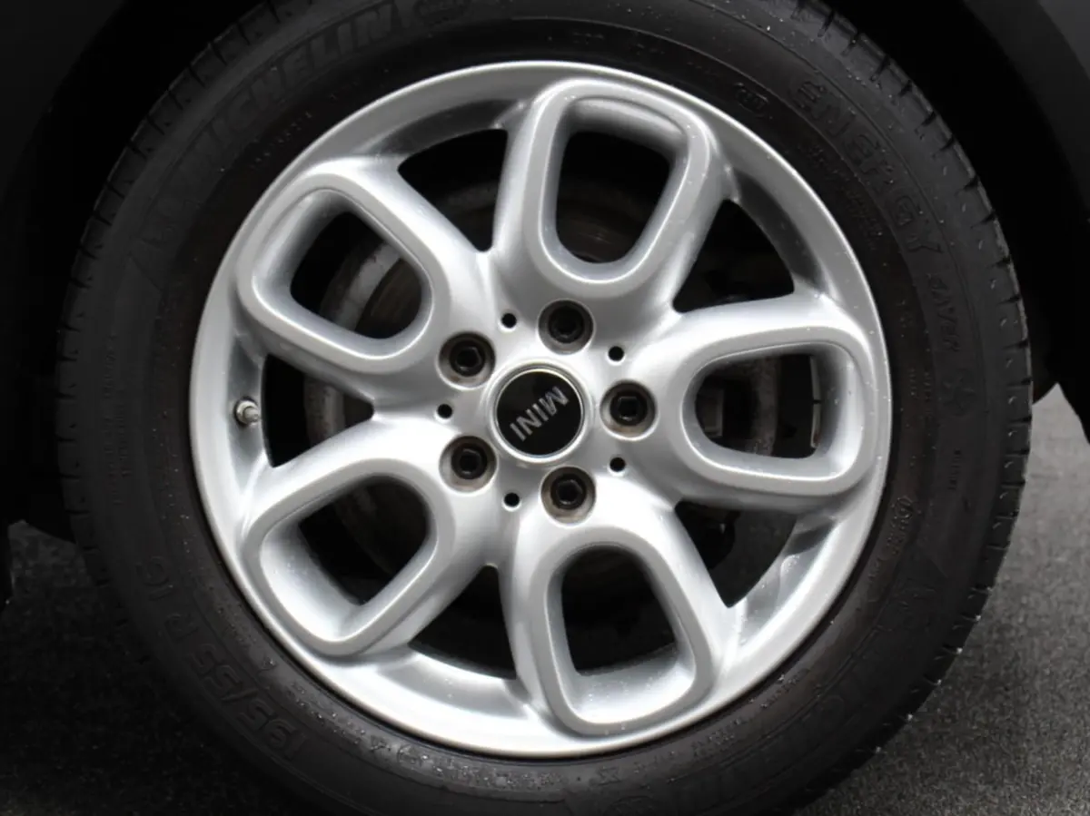 One 1.5 3-DRS First Salt Airco Lichtmetalen Velgen Stoelverwarming Keyless start