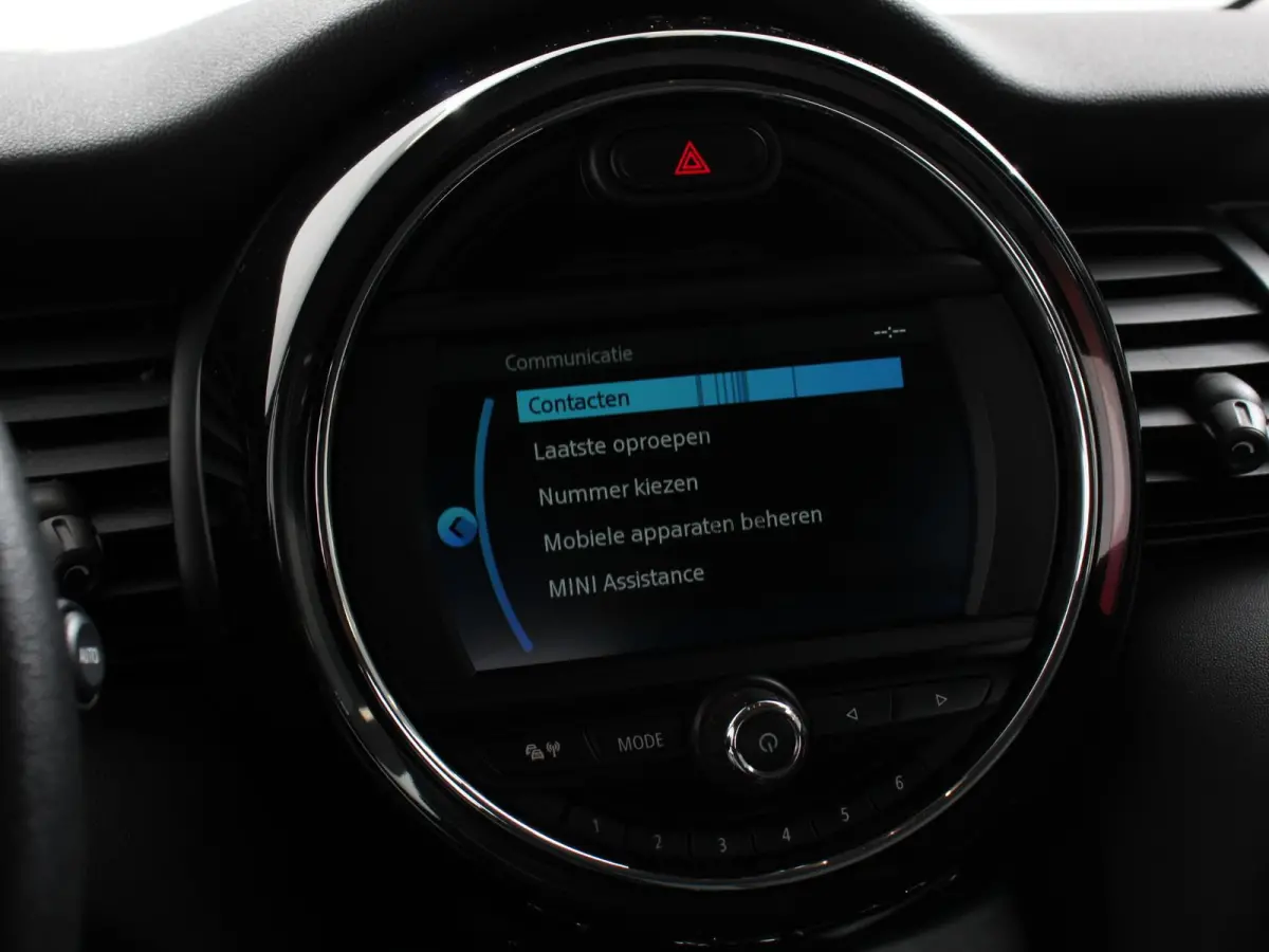 One 1.5 3-DRS First Salt Airco Lichtmetalen Velgen Stoelverwarming Keyless start