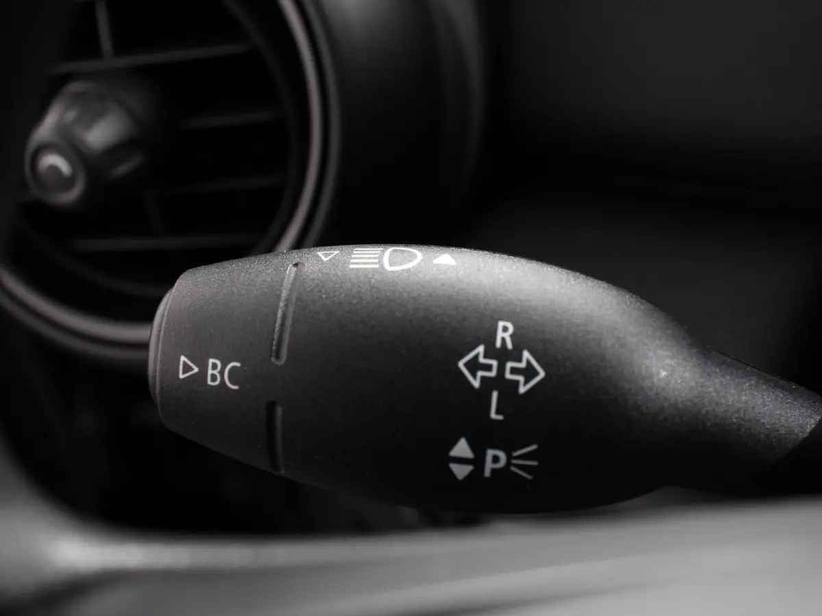 One 1.5 3-DRS First Salt Airco Lichtmetalen Velgen Stoelverwarming Keyless start