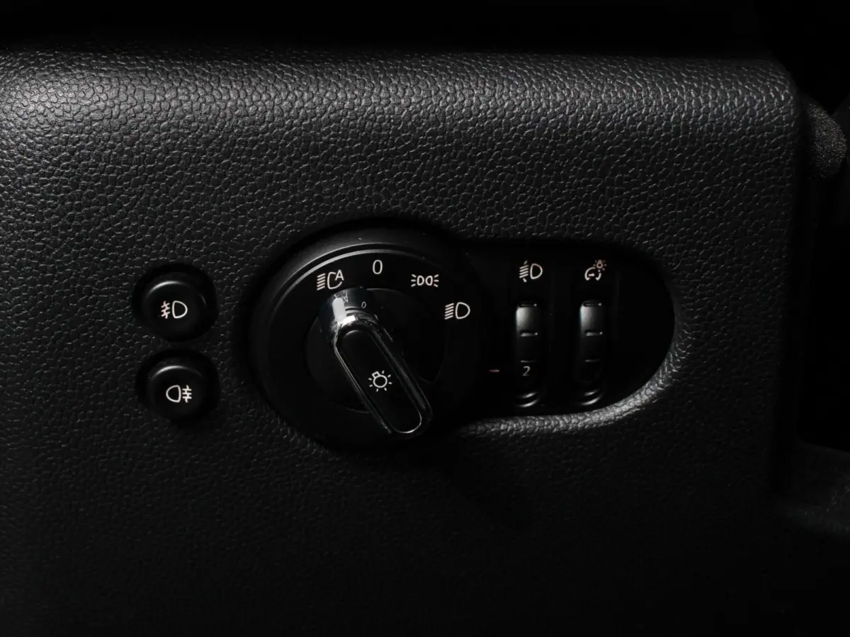 One 1.5 3-DRS First Salt Airco Lichtmetalen Velgen Stoelverwarming Keyless start