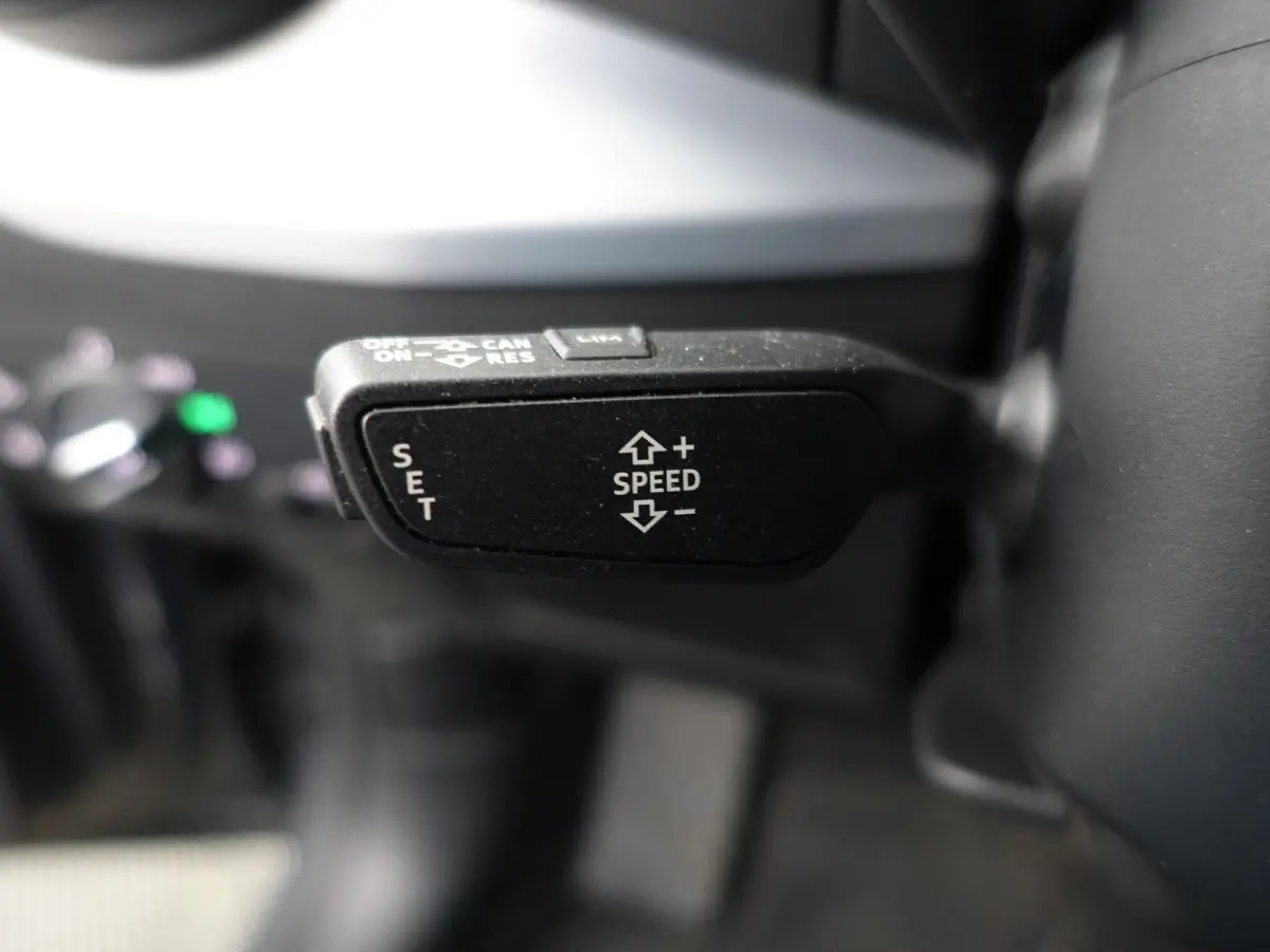1.0 TFSI Design Aut- Virtual Cockpit, Xenon Led, Park Assist, Clima, Cruise