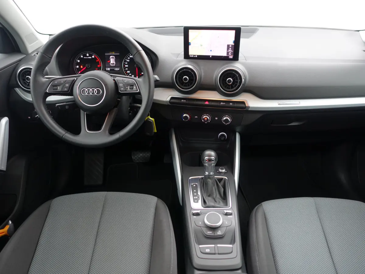 1.0 TFSI S-line Aut- Two Tone, Navigatie, Park Assist, Led, Cruise, Trekhaak