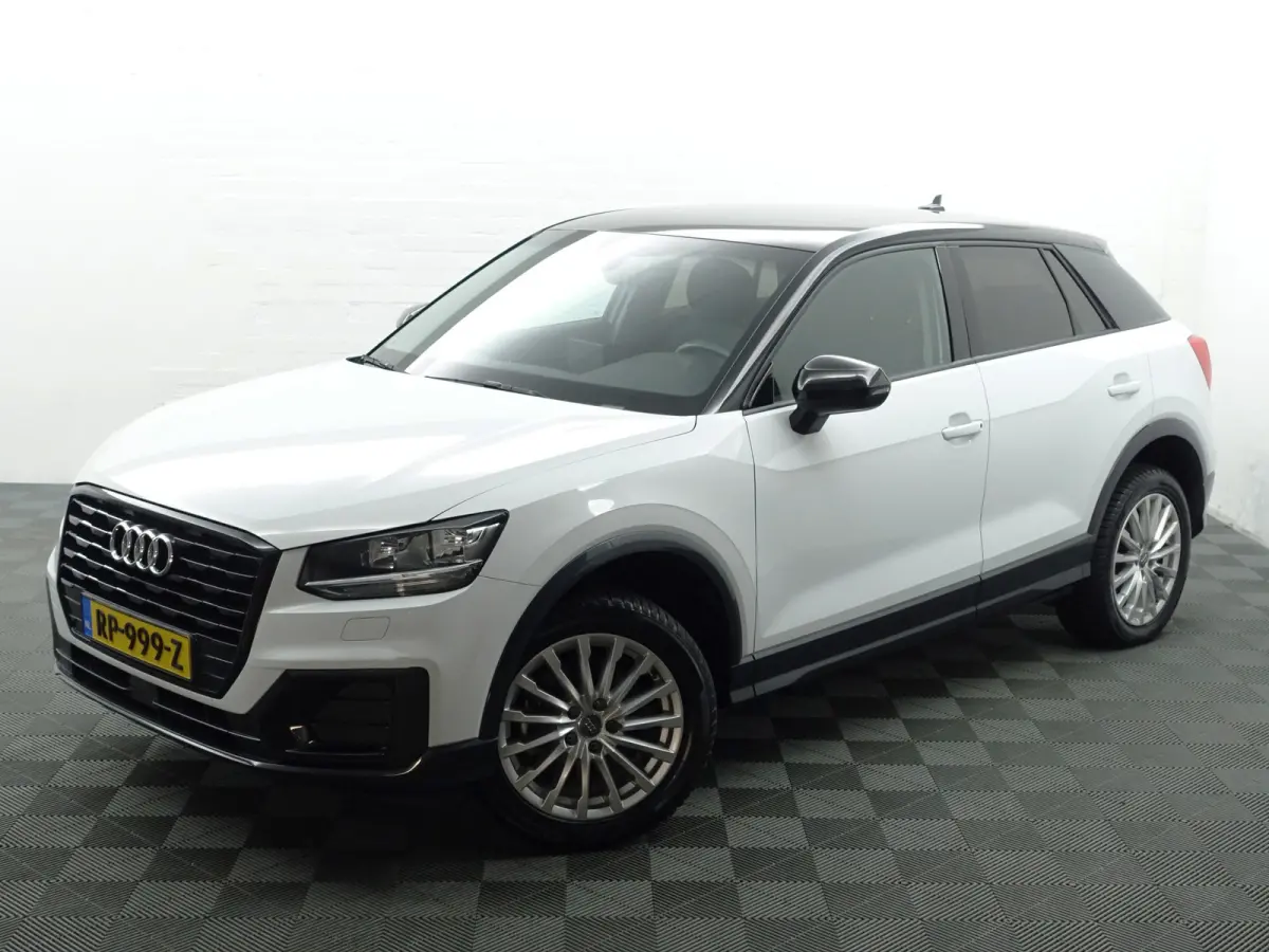 1.0 TFSI S-line Aut- Two Tone, Navigatie, Park Assist, Led, Cruise, Trekhaak