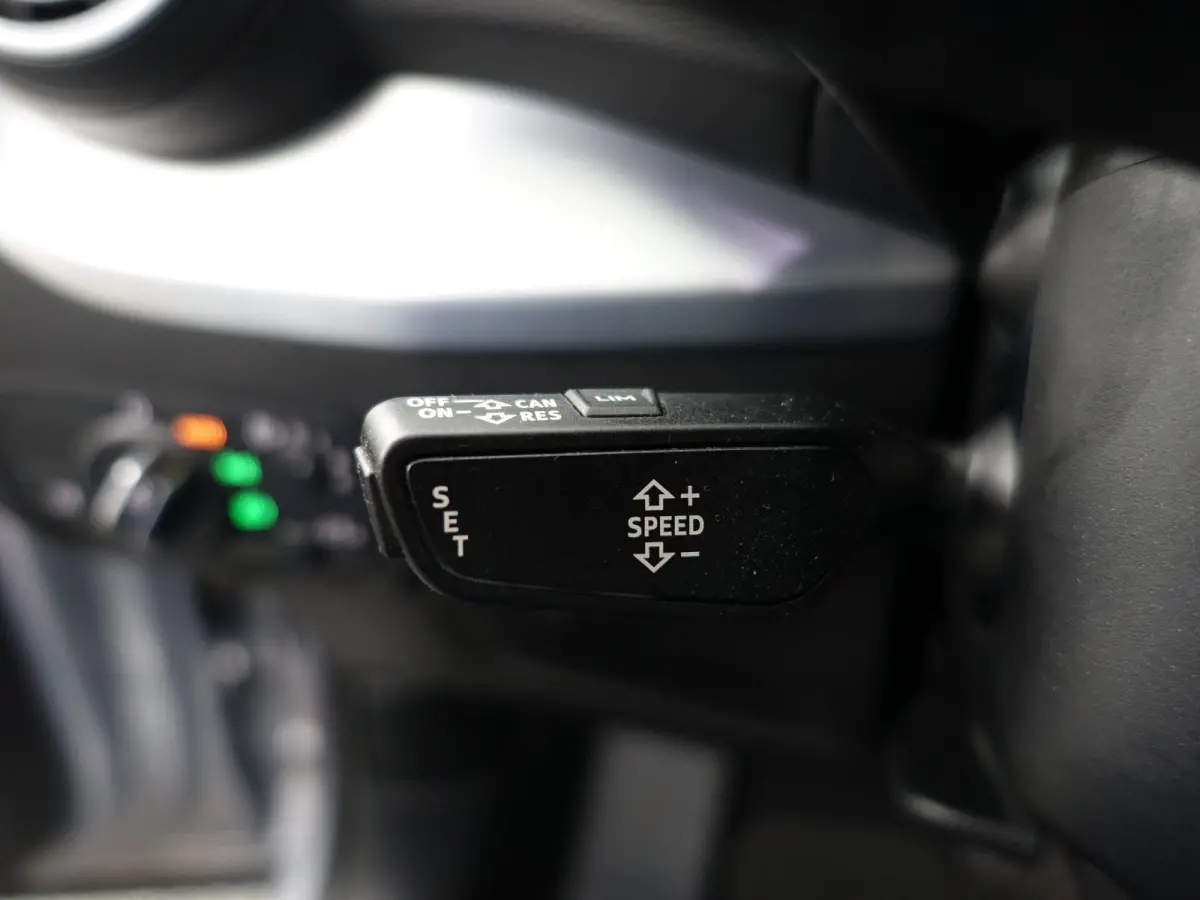 1.4 TFSI 150pk S Line Black Optic Aut- Sport Interieur, Navigatie, Park Assist, Cruise, Trekhaak
