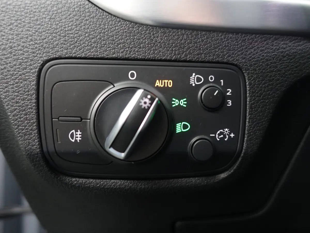 1.4 TFSI 150pk S Line Black Optic Aut- Sport Interieur, Navigatie, Park Assist, Cruise, Trekhaak
