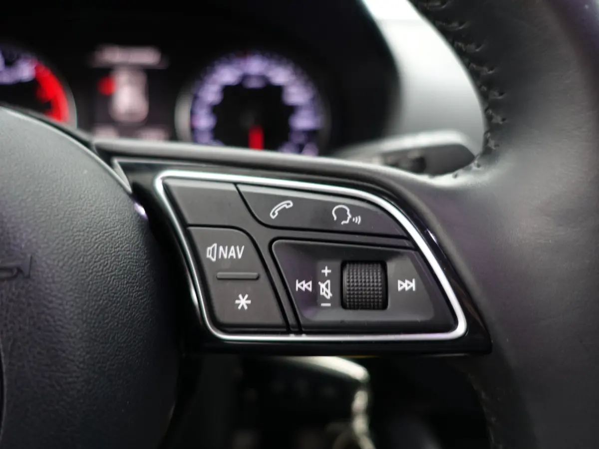 1.4 TFSI 150pk S Line Black Optic Aut- Sport Interieur, Navigatie, Park Assist, Cruise, Trekhaak