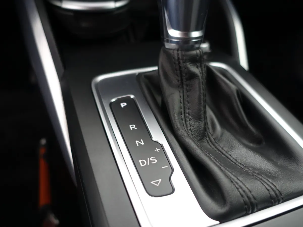 1.4 TFSI 150pk S Line Black Optic Aut- Sport Interieur, Navigatie, Park Assist, Cruise, Trekhaak