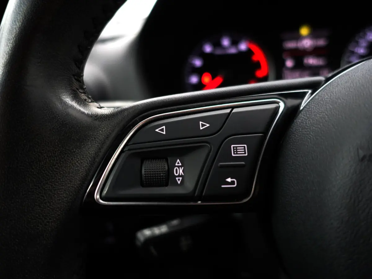 35 TFSI 150pk S Line Aut- Two Tone, Navigatie, Park Assist, Privacy Glass, Clima, Cruise, Sport Interieur