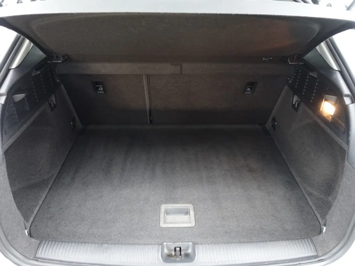 35 TFSI 150pk S Line Aut- Two Tone, Navigatie, Park Assist, Privacy Glass, Clima, Cruise, Sport Interieur