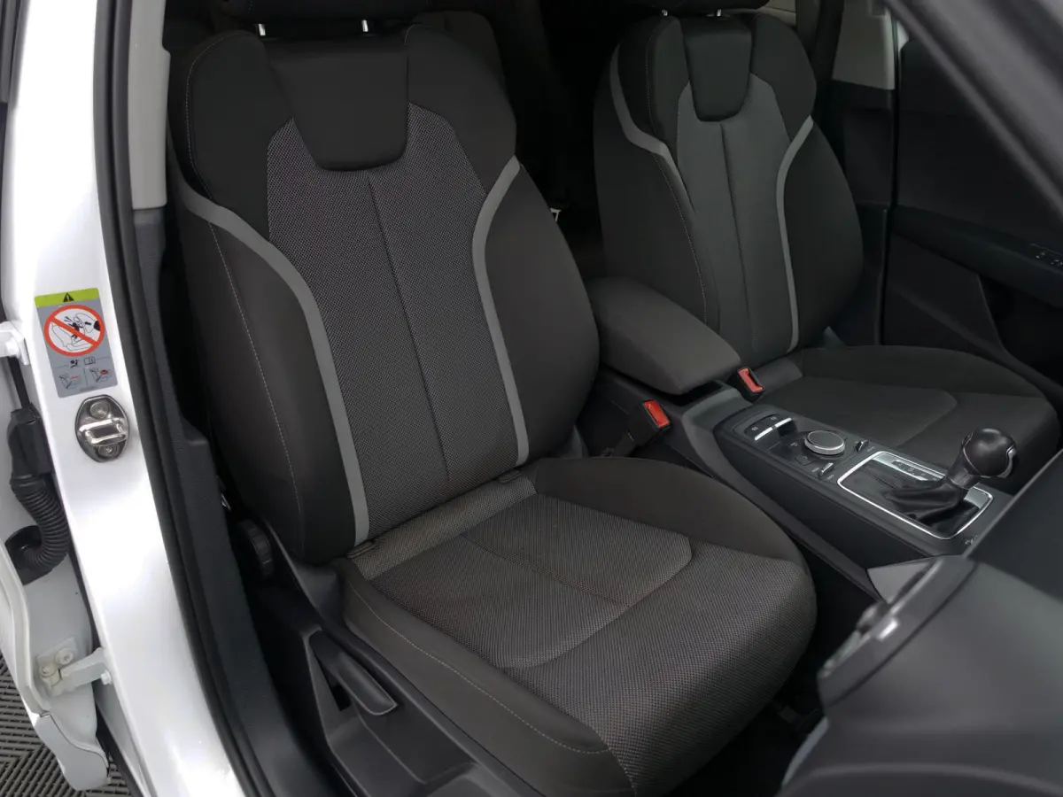 35 TFSI 150pk S Line Aut- Two Tone, Navigatie, Park Assist, Privacy Glass, Clima, Cruise, Sport Interieur