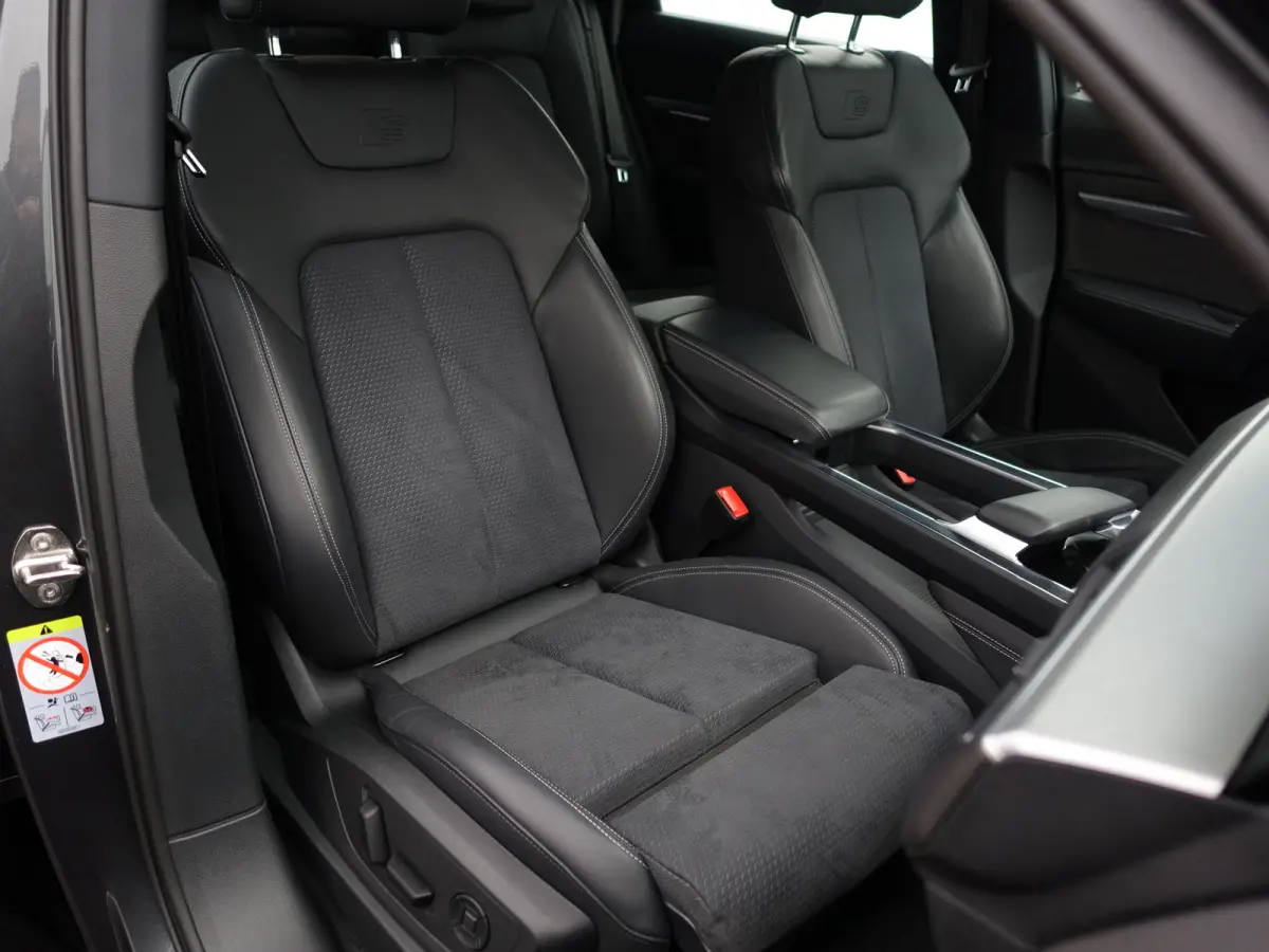 55 quattro S edition 95 kWh- Panoramadak, Carplay, Android Auto, Xenon Led Matrix, Memory Seats