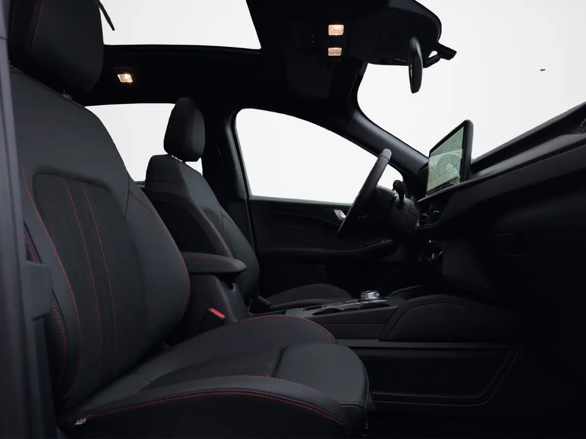 Plug-In Hybrid ST-Line X 243pk | Black Pack | Panorama Dak | Adaptief Matrix Led | Wegkl. Trekhaak