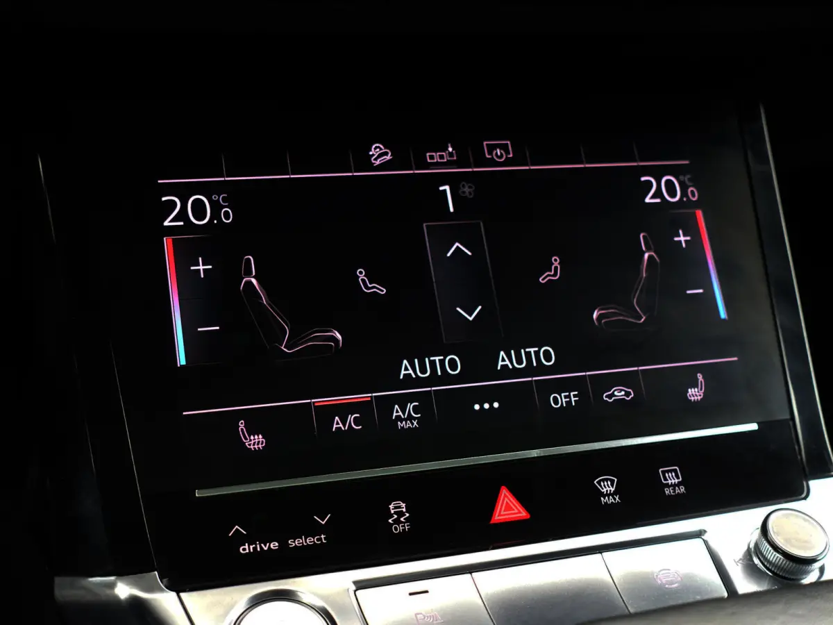 e-tron 50 quattro S edition plus 71 kWh- SOH 87%, Panoramadak, Memory, Carplay, Xenon Led, Luchtvering, Leder Interieur
