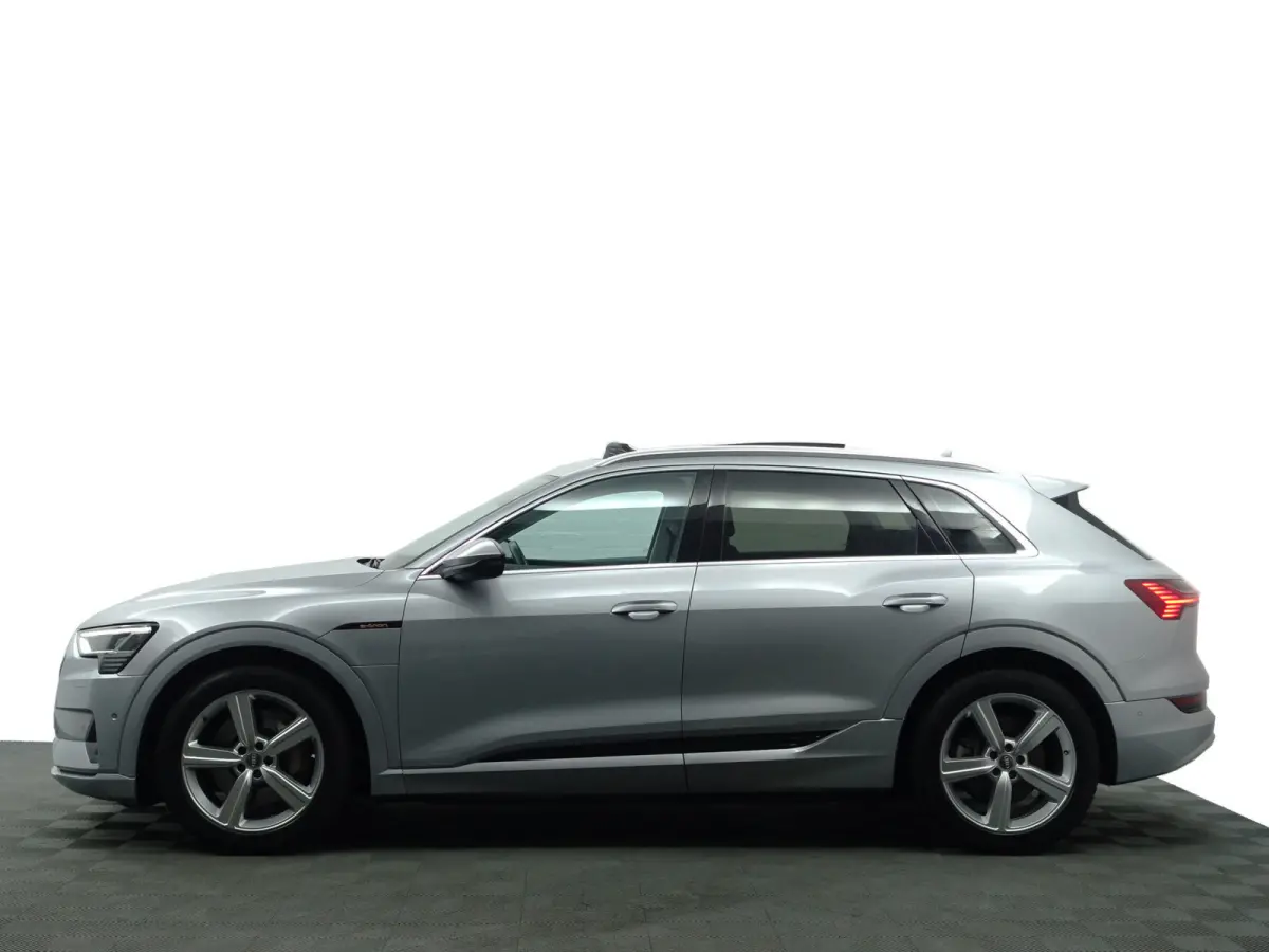 e-tron 50 quattro S edition plus 71 kWh- SOH 87%, Panoramadak, Memory, Carplay, Xenon Led, Luchtvering, Leder Interieur