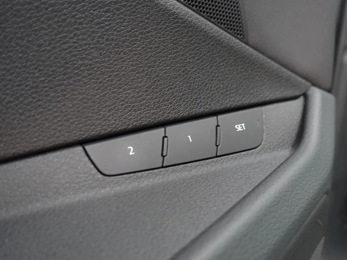 e-tron 50 quattro S edition plus 71 kWh- SOH 87%, Panoramadak, Memory, Carplay, Xenon Led, Luchtvering, Leder Interieur
