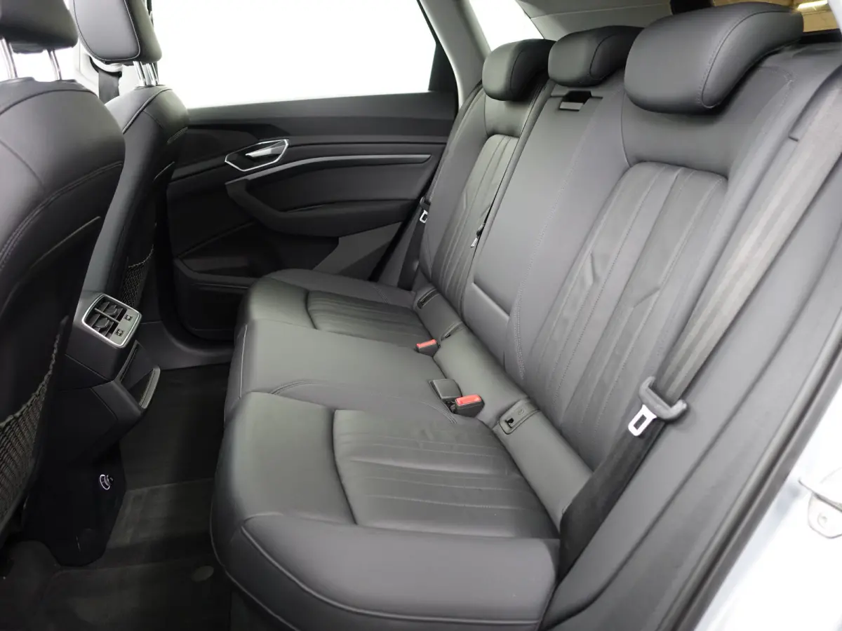 e-tron 50 quattro S edition plus 71 kWh- SOH 87%, Panoramadak, Memory, Carplay, Xenon Led, Luchtvering, Leder Interieur