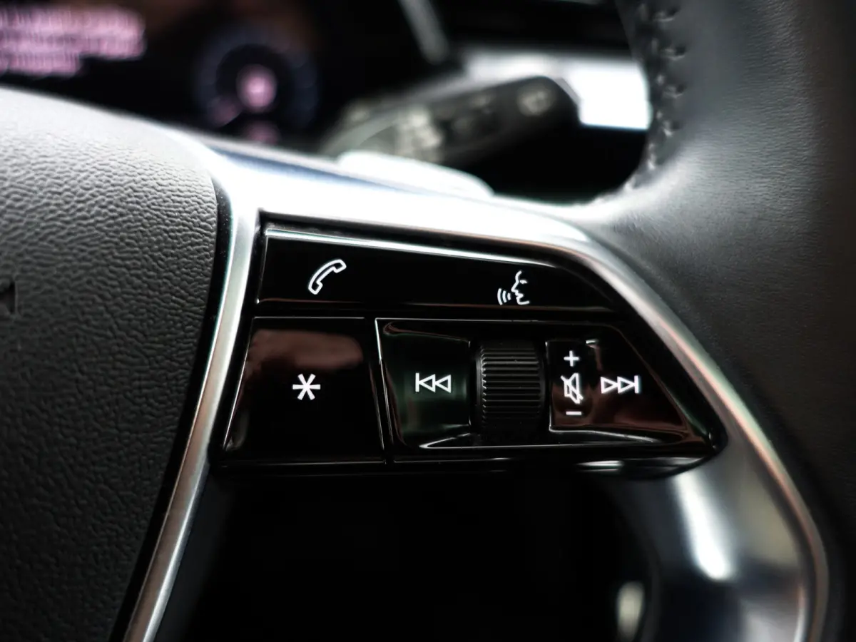 e-tron 50 quattro S edition plus 71 kWh- SOH 87%, Panoramadak, Memory, Carplay, Xenon Led, Luchtvering, Leder Interieur