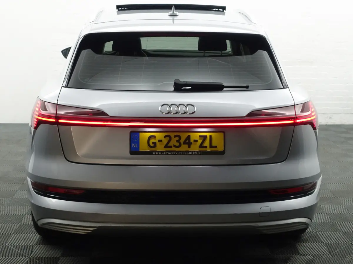 e-tron 50 quattro S edition plus 71 kWh- SOH 87%, Panoramadak, Memory, Carplay, Xenon Led, Luchtvering, Leder Interieur