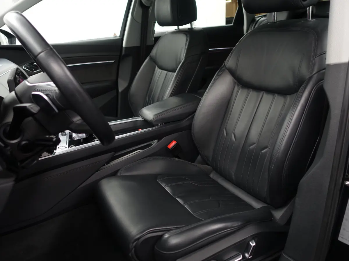 e-tron 55 Quattro advanced 95 kWh- SOH 92%, Panoramadak, Bang Olufsen, Memory, CarPlay, Xenon led, Ada Cruise, Sfeerverlichting