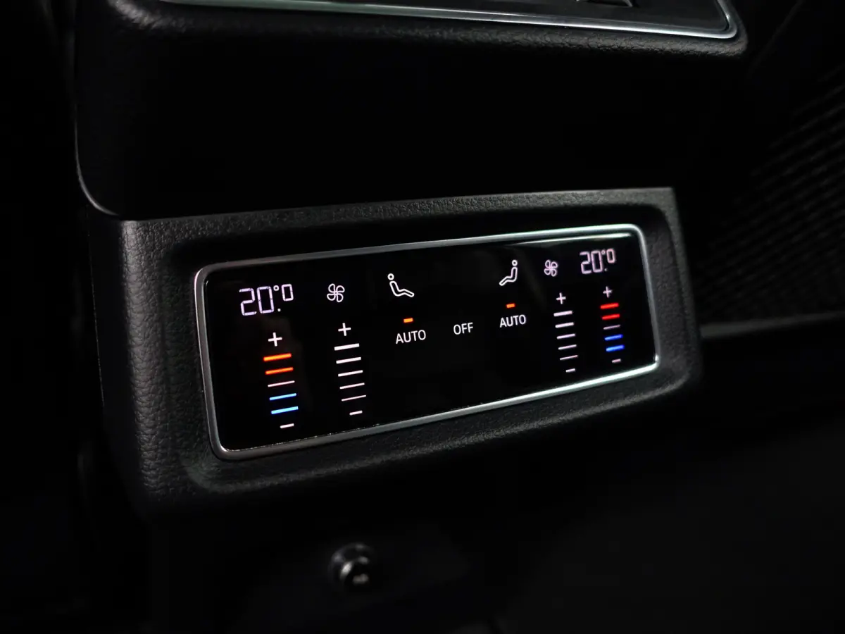 e-tron 55 Quattro advanced 95 kWh- SOH 92%, Panoramadak, Bang Olufsen, Memory, CarPlay, Xenon led, Ada Cruise, Sfeerverlichting