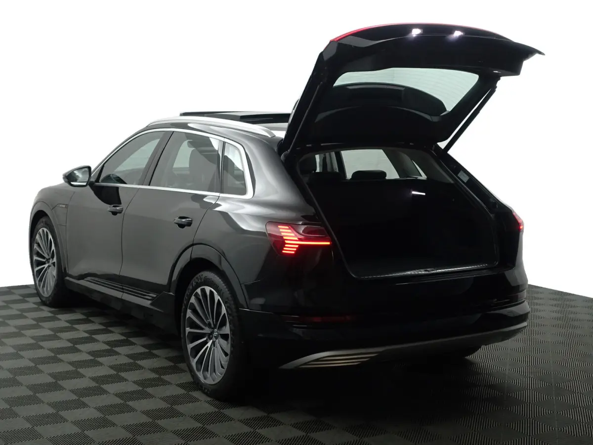 e-tron 55 Quattro advanced 95 kWh- SOH 92%, Panoramadak, Bang Olufsen, Memory, CarPlay, Xenon led, Ada Cruise, Sfeerverlichting