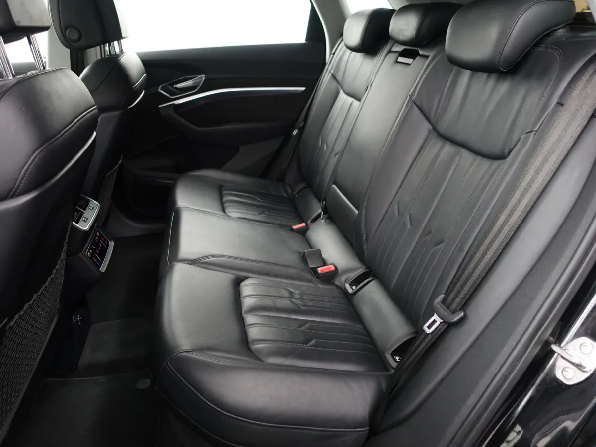 e-tron 55 Quattro advanced 95 kWh- SOH 92%, Panoramadak, Bang Olufsen, Memory, CarPlay, Xenon led, Ada Cruise, Sfeerverlichting