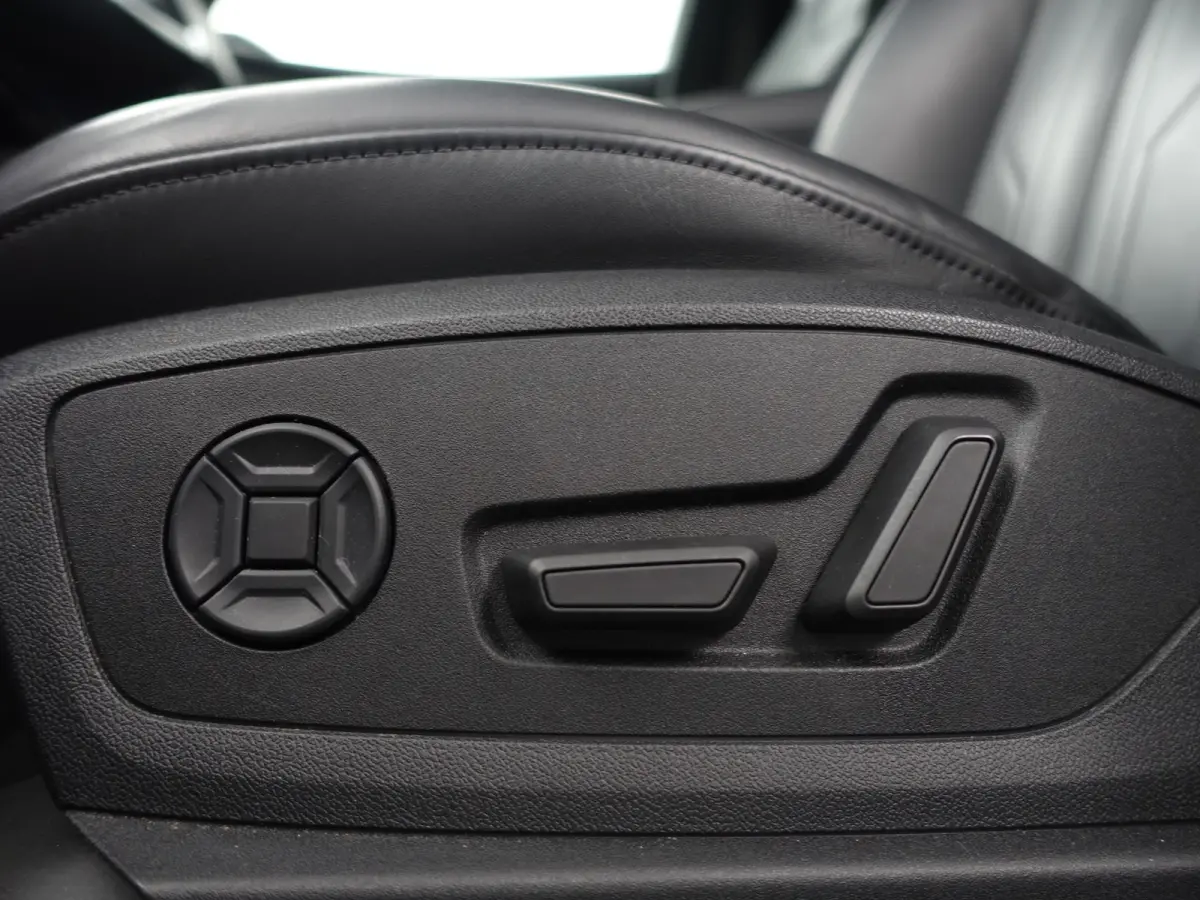 e-tron 55 Quattro Advanced Pro Line Plus 95 kWh- Bang Olufsen, Head Up, 360 Camera, Sfeerverlichting, Memory
