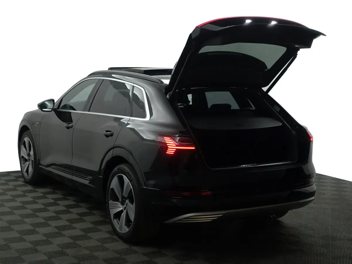 e-tron 55 Quattro Advanced Pro Line Plus 95 kWh- Bang Olufsen, Head Up, 360 Camera, Sfeerverlichting, Memory