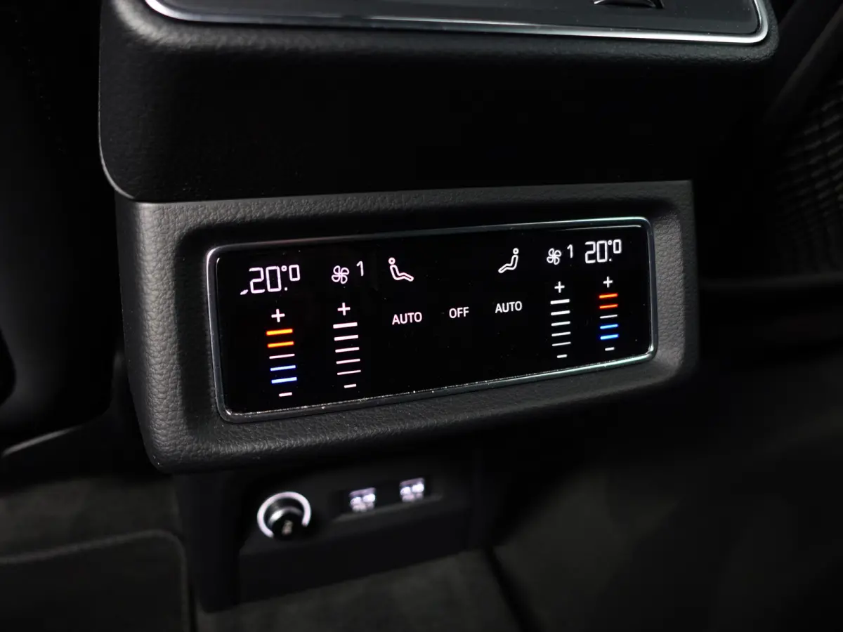 e-tron 55 Quattro Advanced Pro Line Plus 95 kWh- Bang Olufsen, Head Up, 360 Camera, Sfeerverlichting, Memory