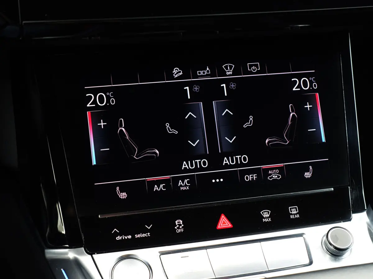 e-tron 55 Quattro Advanced Pro Line Plus 95 kWh- Bang Olufsen, Head Up, 360 Camera, Sfeerverlichting, Memory