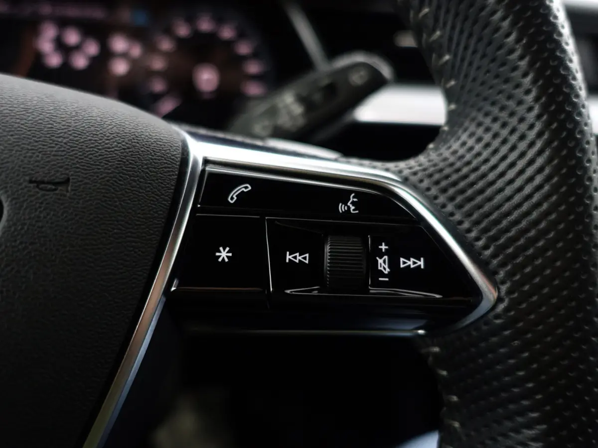 e-tron 55 quattro advanced 95 kWh- Panoramadak, CarPlay, Ada Cruise, Sfeerverlichting, Camera, Memory, Design Leder Interieur