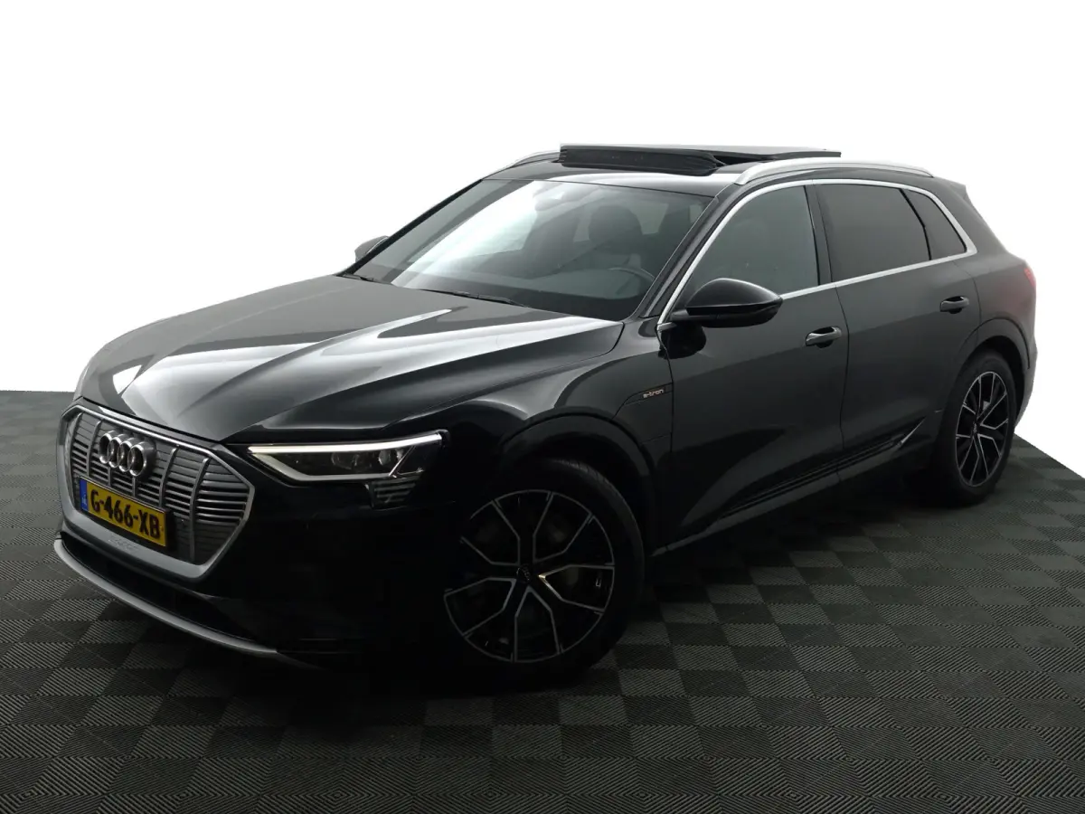 e-tron 55 quattro advanced 95 kWh- Panoramadak, CarPlay, Ada Cruise, Sfeerverlichting, Camera, Memory, Design Leder Interieur