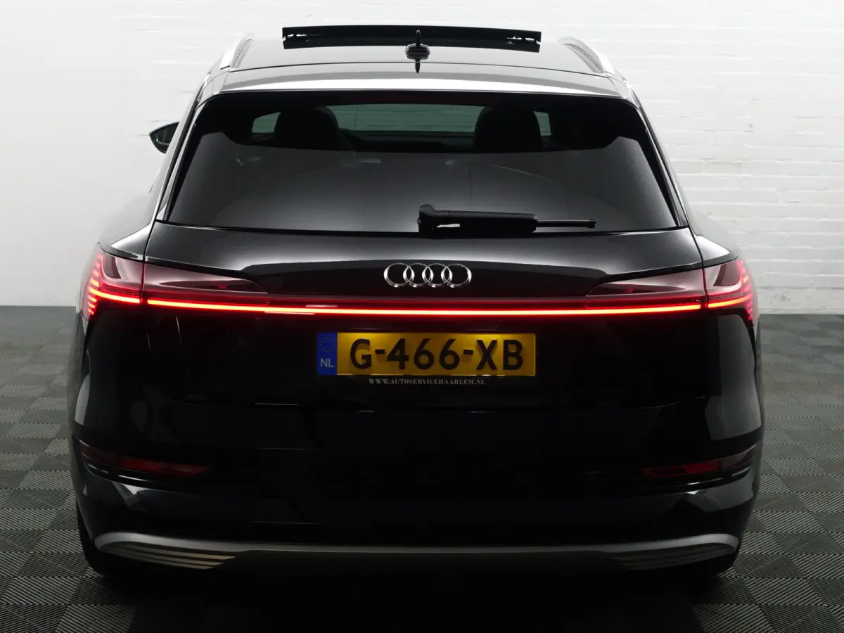 e-tron 55 quattro advanced 95 kWh- Panoramadak, CarPlay, Ada Cruise, Sfeerverlichting, Camera, Memory, Design Leder Interieur