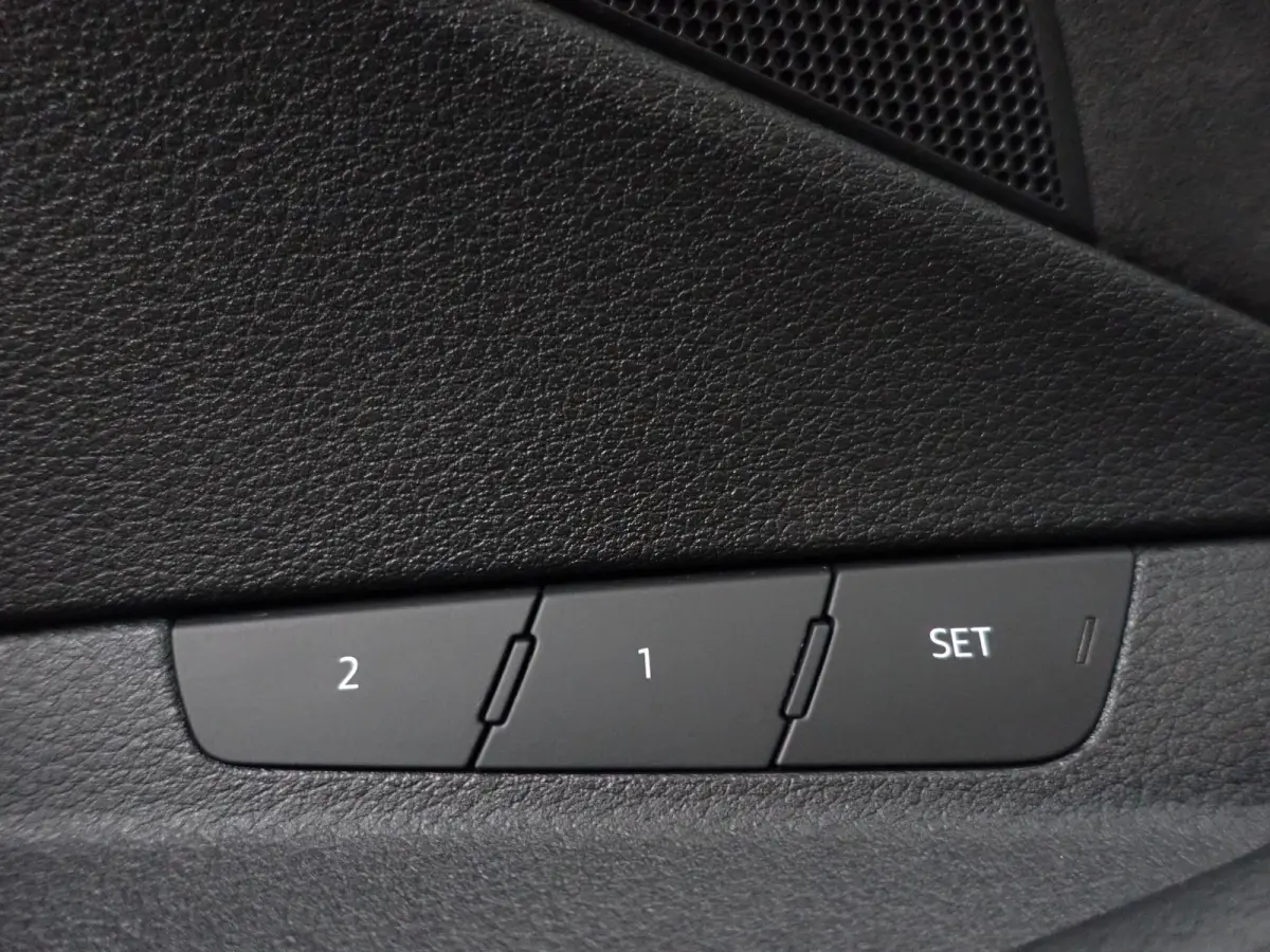 e-tron 55 quattro advanced 95 kWh- Panoramadak, CarPlay, Ada Cruise, Sfeerverlichting, Camera, Memory, Design Leder Interieur