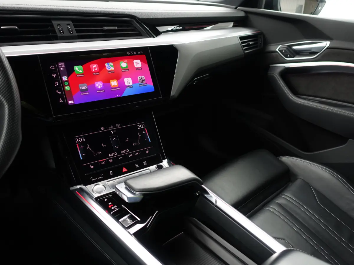 e-tron 55 quattro advanced 95 kWh- Panoramadak, CarPlay, Ada Cruise, Sfeerverlichting, Camera, Memory, Design Leder Interieur