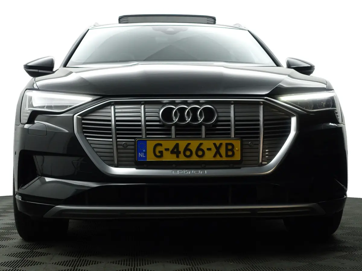 e-tron 55 quattro advanced 95 kWh- Panoramadak, CarPlay, Ada Cruise, Sfeerverlichting, Camera, Memory, Design Leder Interieur