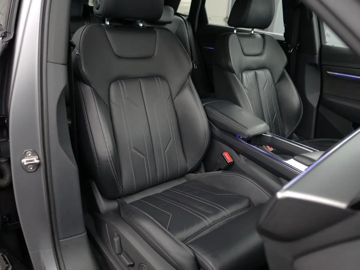 e-tron 55 quattro advanced Pro Line Plus 95 kWh- SOH 93%, Camera Spiegels, Panoramadak, Bang Olufsen, Memory, Sfeerverlichting