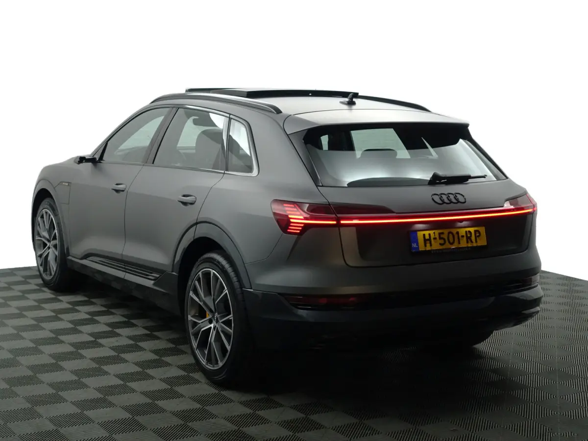 e-tron 55 quattro advanced Pro Line Plus 95 kWh- SOH 93%, Camera Spiegels, Panoramadak, Bang Olufsen, Memory, Sfeerverlichting