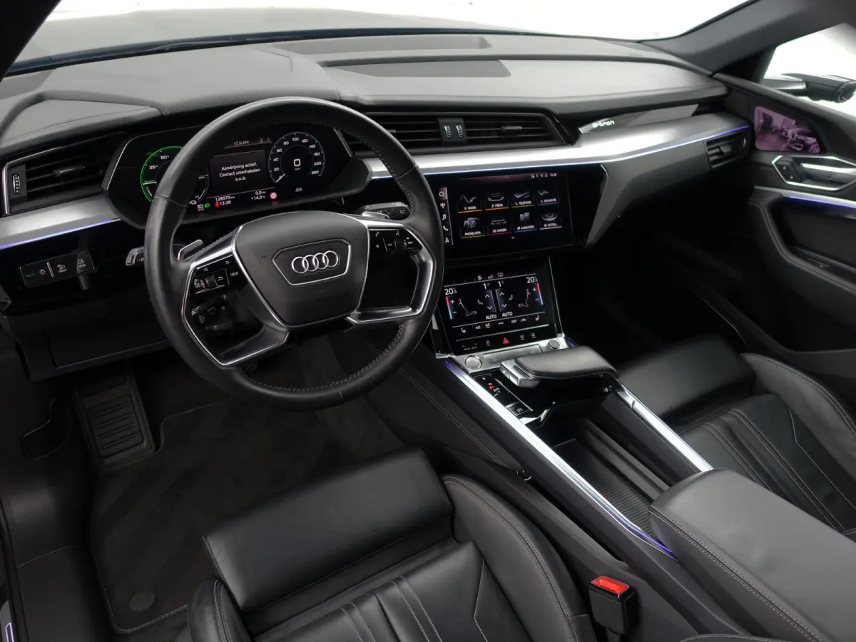 e-tron 55 quattro advanced Pro Line Plus 95 kWh- SOH 93%, Camera Spiegels, Panoramadak, Bang Olufsen, Memory, Sfeerverlichting