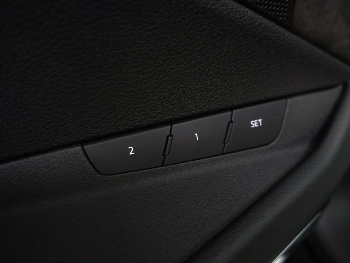 e-tron 55 quattro advanced 95 kWh- SOH 91%, Bang Olufsen, 2x Laadpoort, Camera Spiegels, 360 Camera, Panoramadak