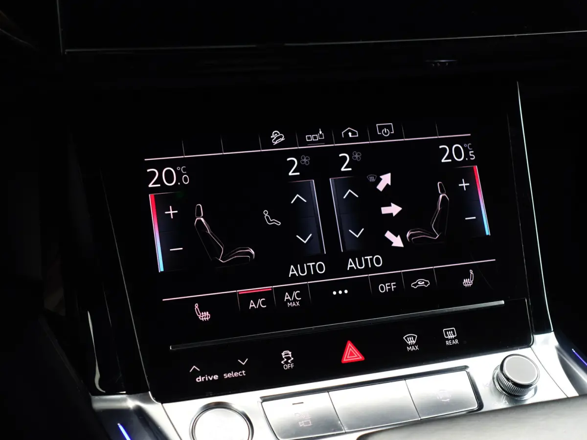 e-tron 55 quattro advanced 95 kWh- SOH 91%, Bang Olufsen, 2x Laadpoort, Camera Spiegels, 360 Camera, Panoramadak