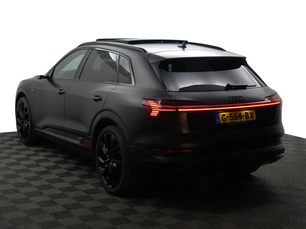 e-tron 55 quattro advanced 95 kWh- SOH 91%, Bang Olufsen, 2x Laadpoort, Camera Spiegels, 360 Camera, Panoramadak