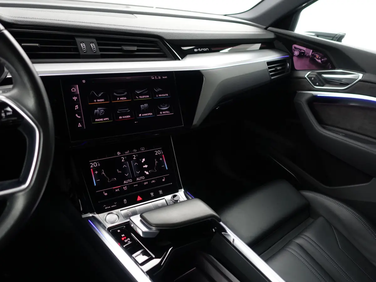 e-tron 55 quattro advanced 95 kWh- SOH 91%, Bang Olufsen, 2x Laadpoort, Camera Spiegels, 360 Camera, Panoramadak
