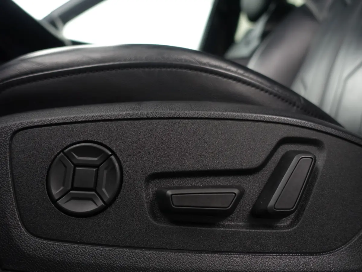 e-tron 55 Quattro advanced Pro Line Plus 95 kWh- SOH 89%, Night Vision, Bang Olufsen, Camera Spiegels, 360 Camera, Head Up, Memory