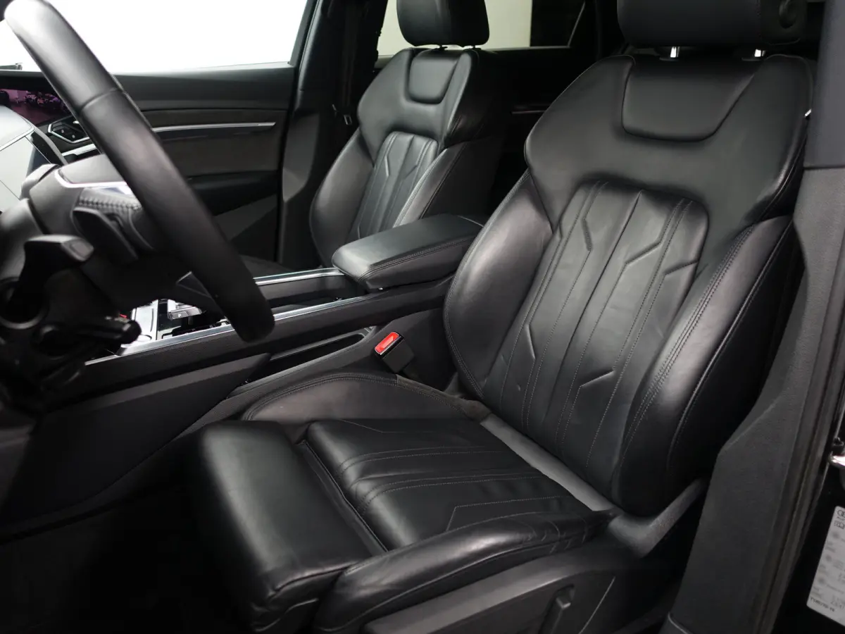 e-tron 55 Quattro advanced Pro Line Plus 95 kWh- SOH 89%, Night Vision, Bang Olufsen, Camera Spiegels, 360 Camera, Head Up, Memory
