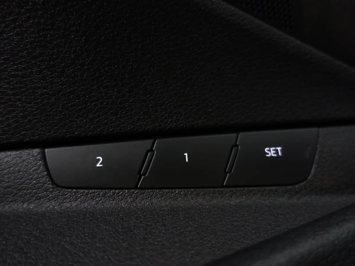 e-tron 55 Quattro advanced Pro Line Plus 95 kWh- SOH 89%, Night Vision, Bang Olufsen, Camera Spiegels, 360 Camera, Head Up, Memory