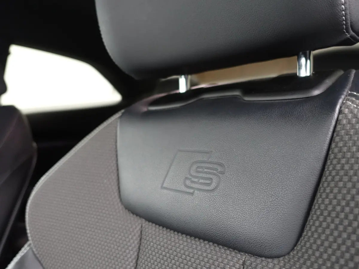 40 TFSI S line Black Optic Aut- Xenon Led, Dynamic Select, Keyless, Sfeerverlichting, Navigatie, Park Assist